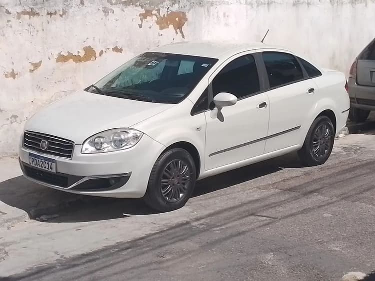 Fiat Linea Essence 1.8 Flex 16V 4P 2016