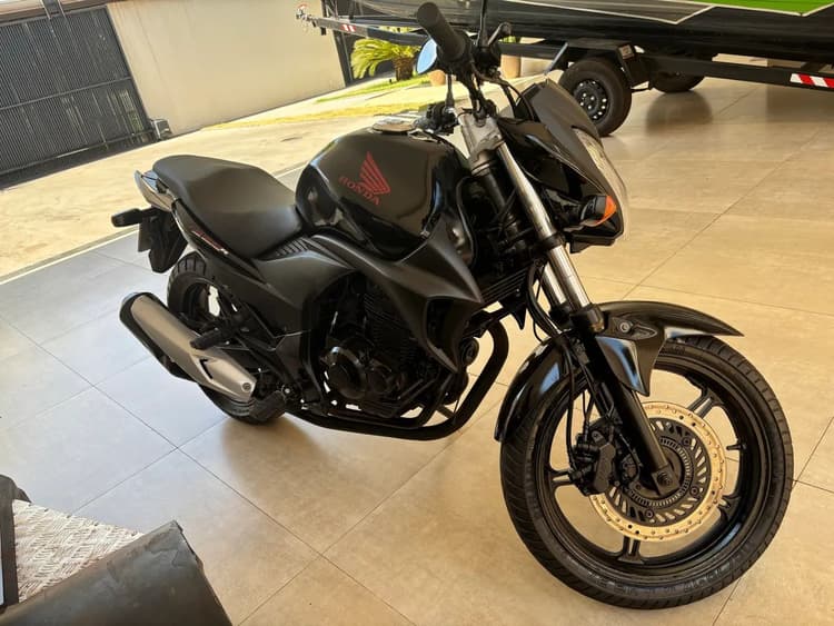 Vendo CB 300R 2010 