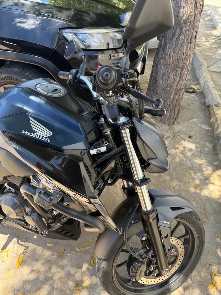 CB 300f 