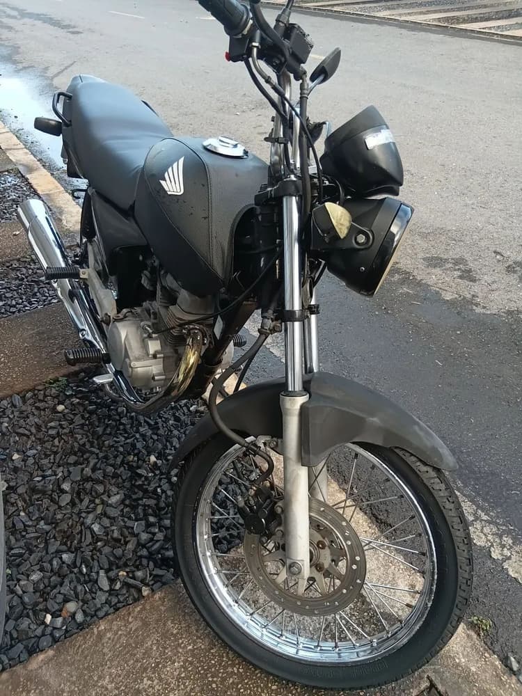 MOTO TITAN 150