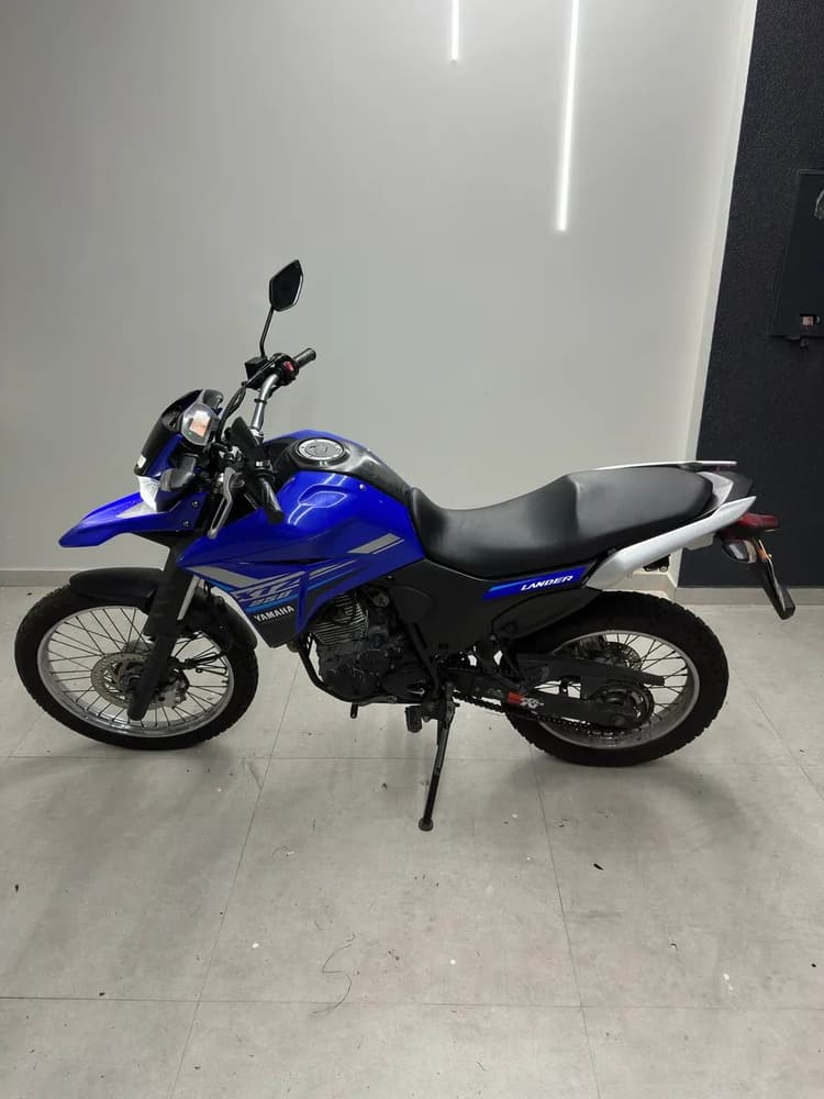 LANDER 2022 AZUL - 