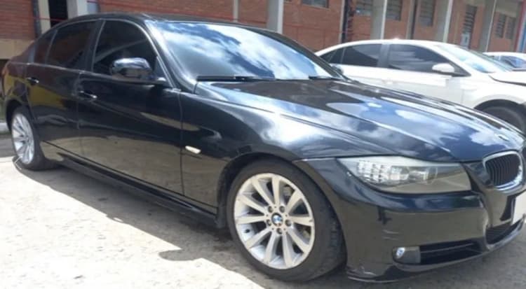 BMW 320I A 2010