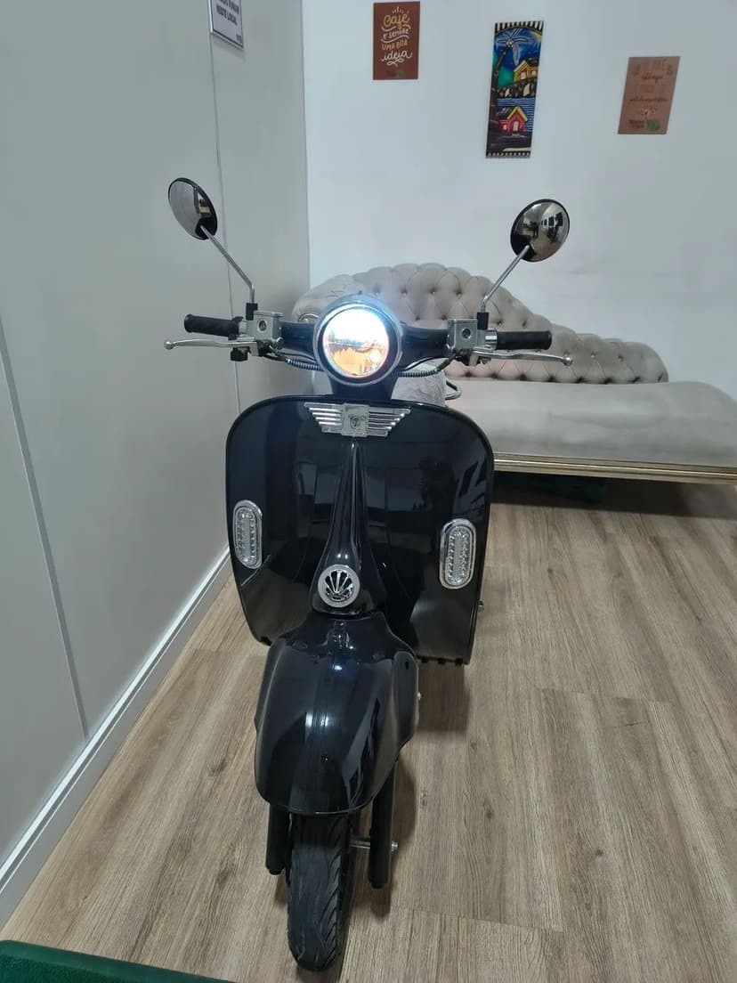 Scooter elétrica nova
