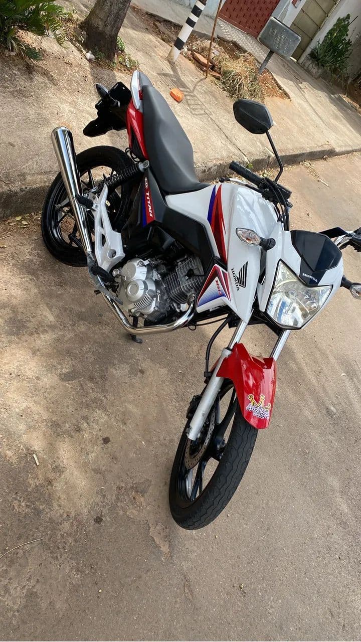 Titan 160 