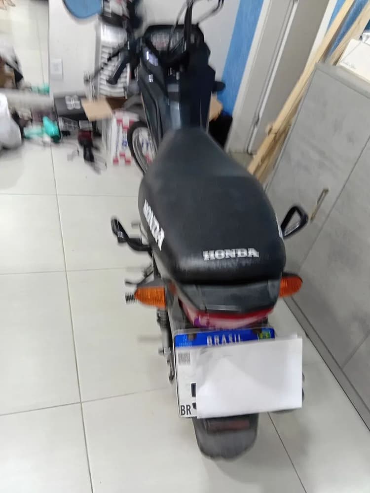 Vende se uma pop 110 bem conservada 