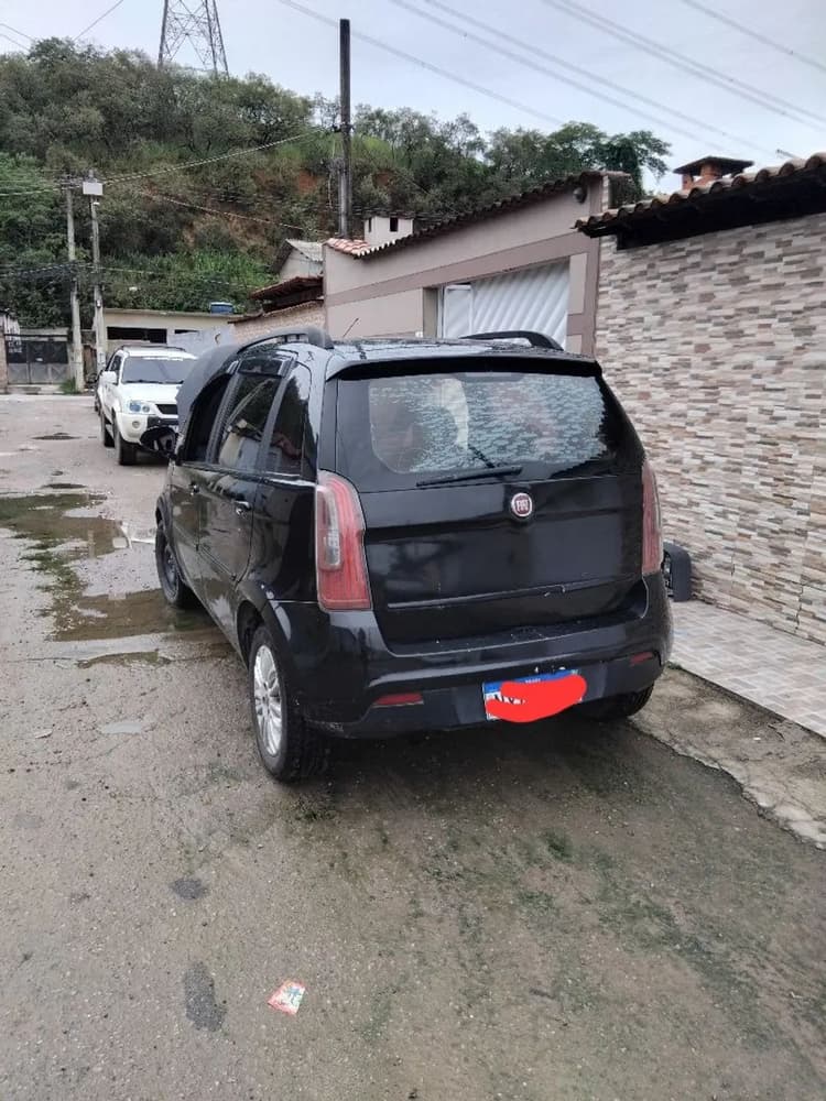 Fiat Idea Attractive 1.4 Fire Flex 8V 5P 2012