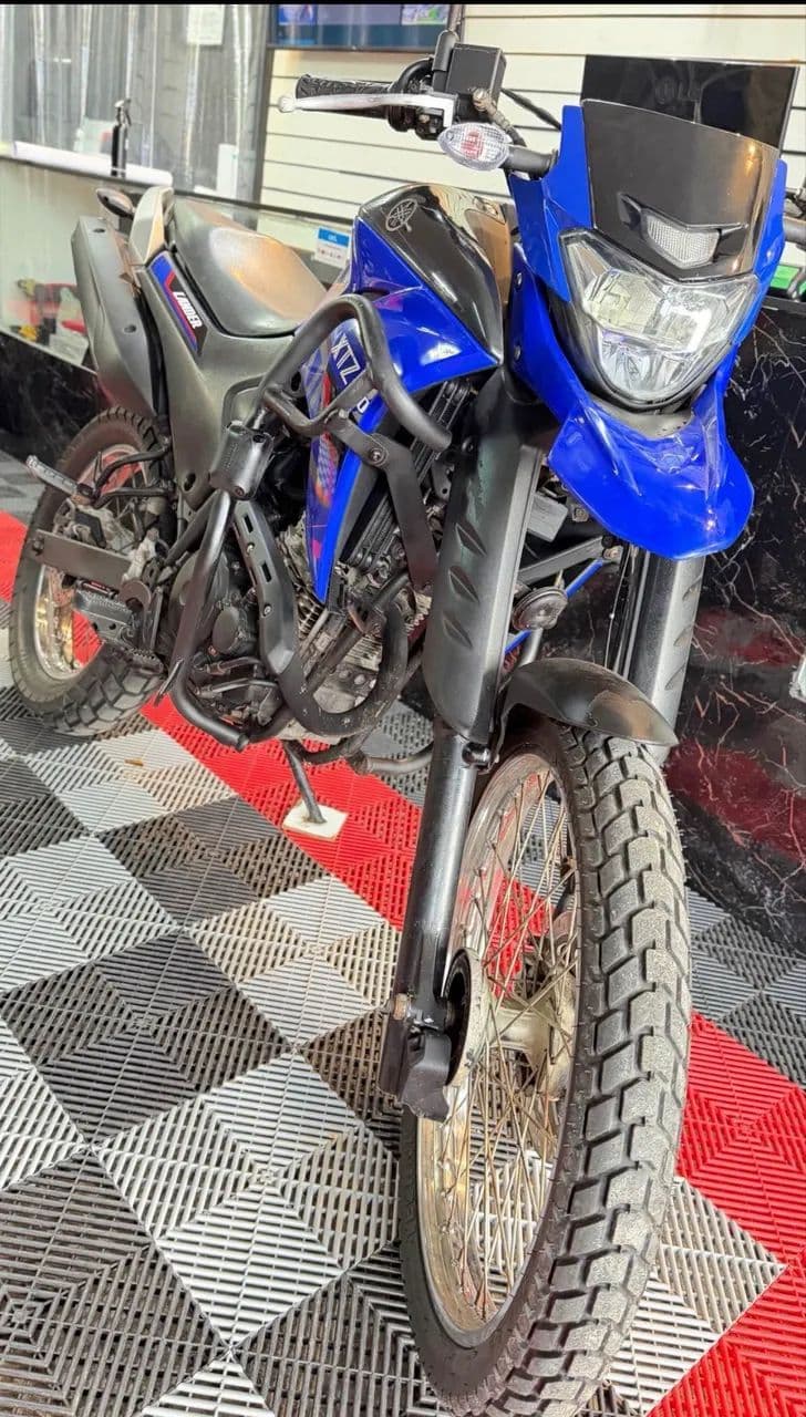 LANDER 250 extra 