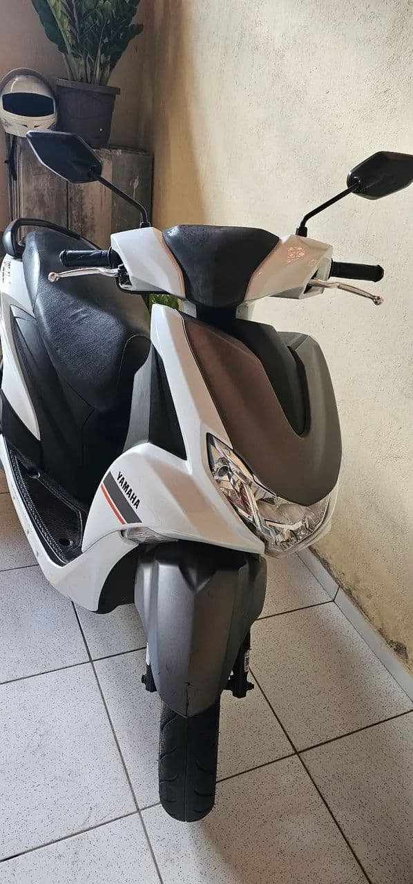 Yamaha fluo 