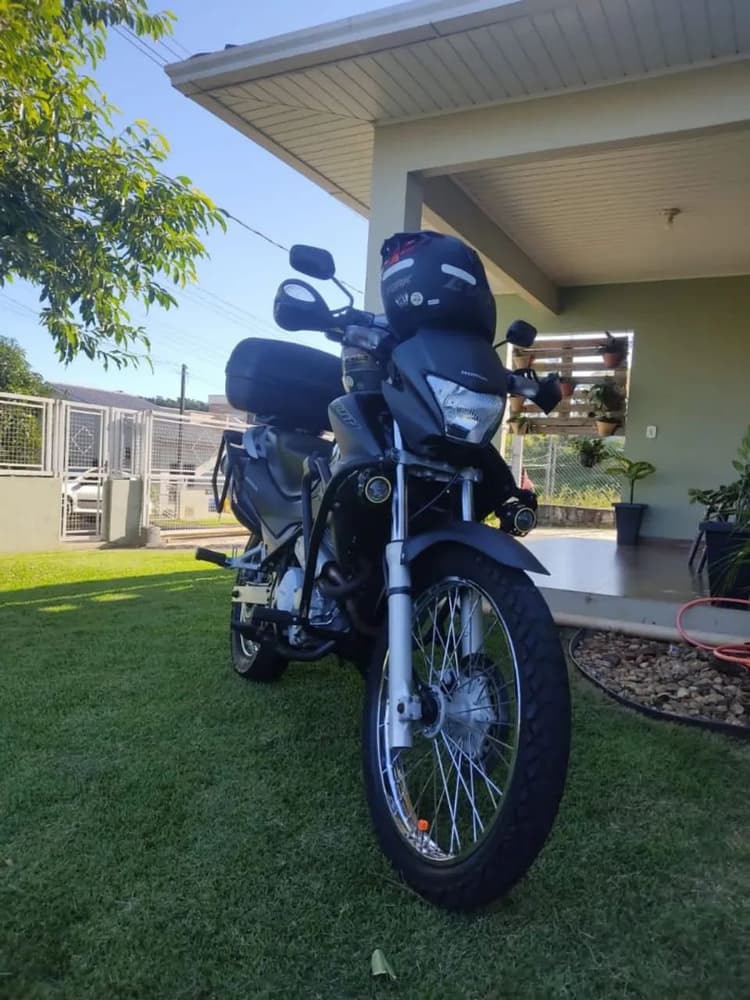 Falcon 400i 2013