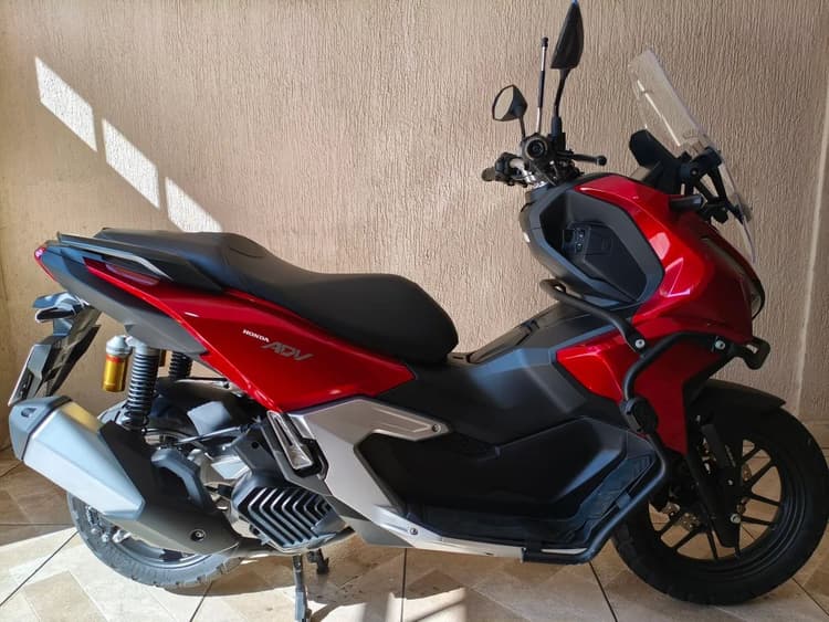Moto muito nova