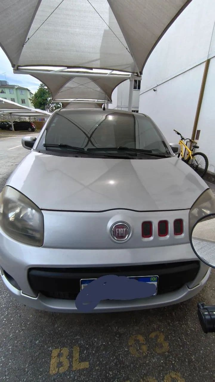 Fiat Uno Sporting 1.4 EVO Fire Flex 8V 4P 2012