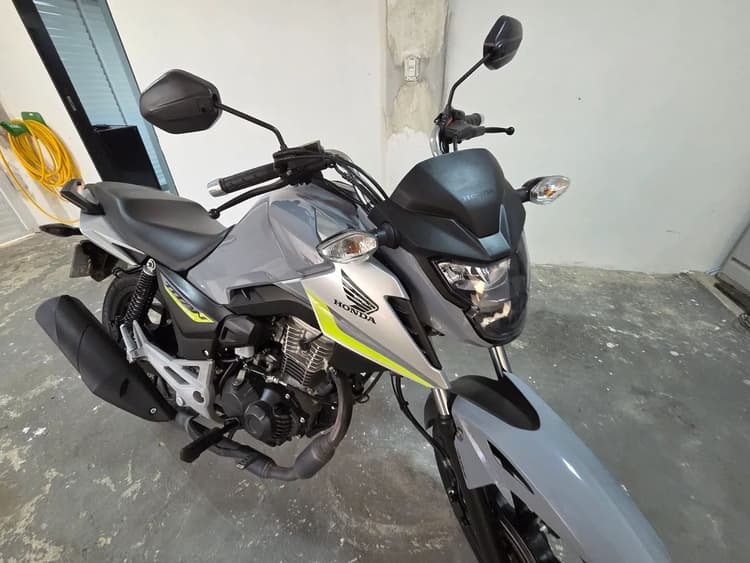 CG 160 em perfeito estado