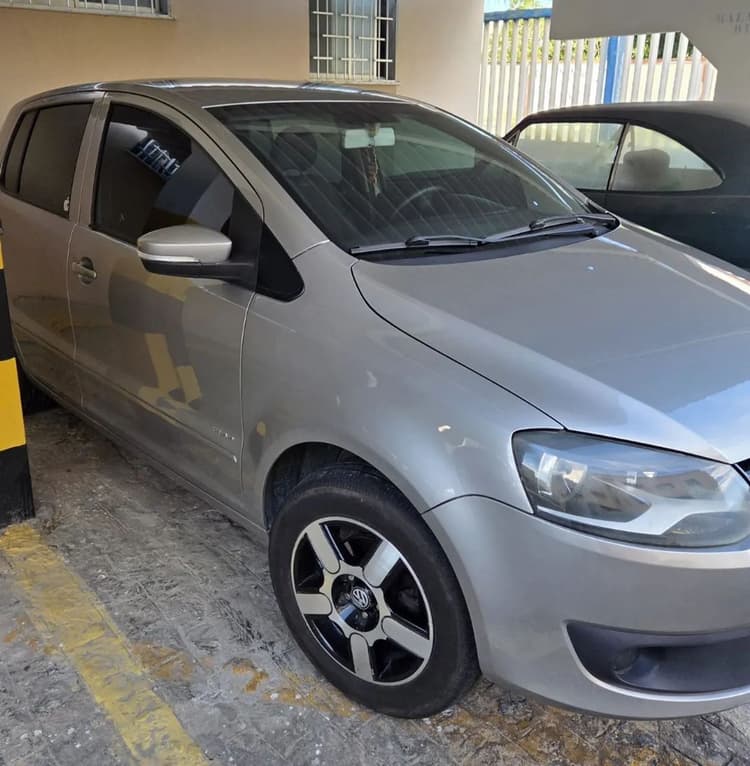 Volkswagen Fox 1.0 MI Total Flex 8V 5P 2012