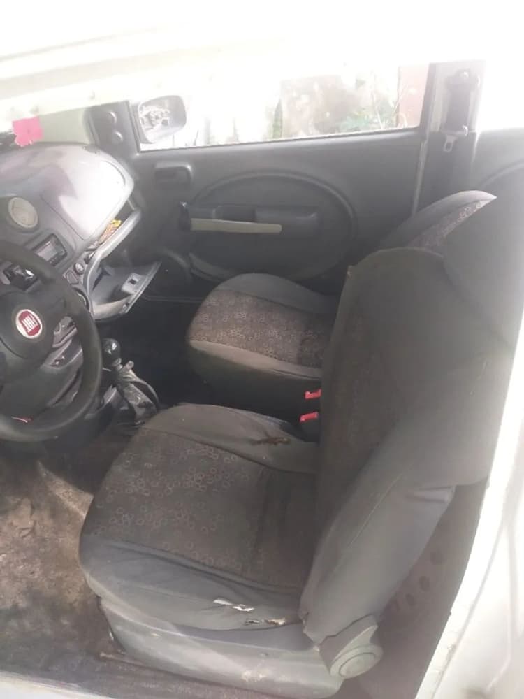 Fiat Uno Vivace 1.0 EVO Fire Flex 8V 3P 2012