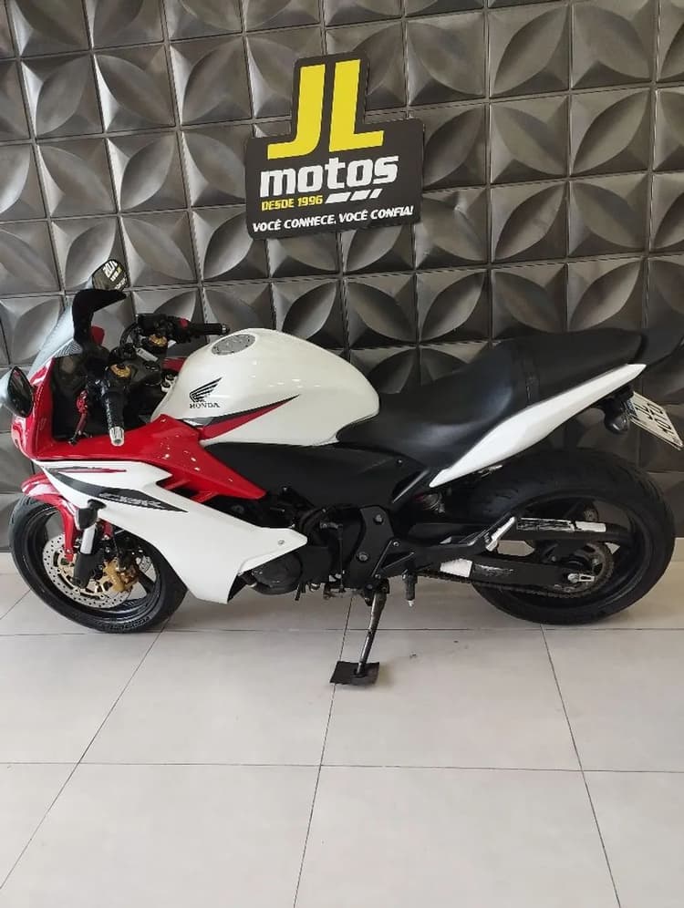 CBR 600F ANO 2013 IMPECÁVEL 