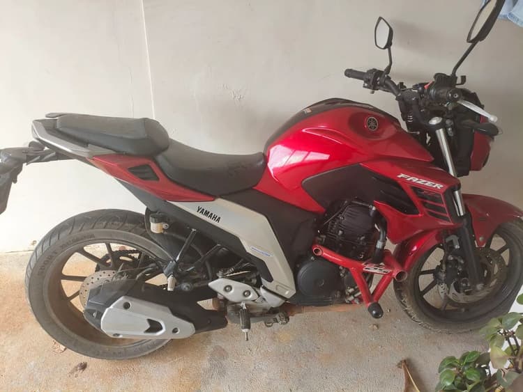 Fazer 250 ano 22/23 Conservada 