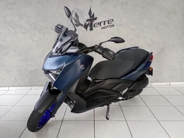 Yamaha Xmax 250 Connected