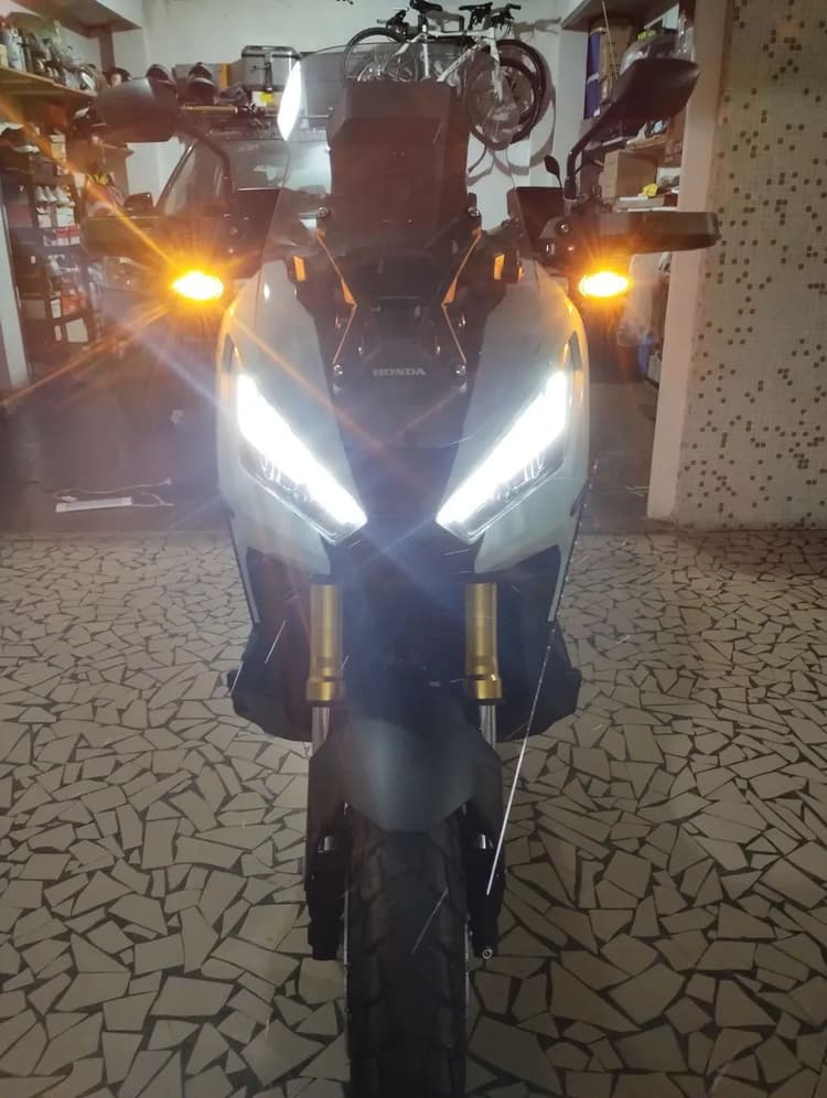 X-adv 750cc