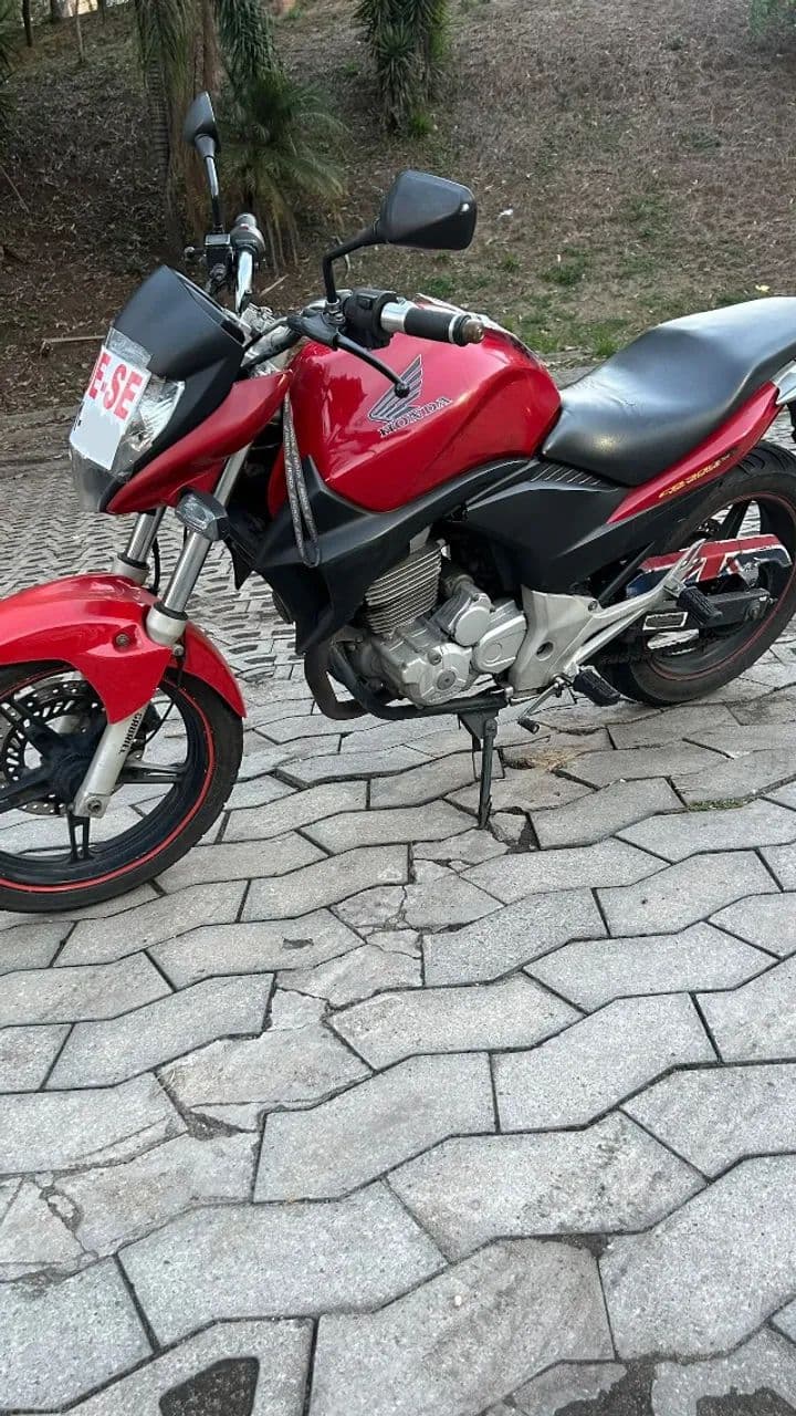 CB 300 