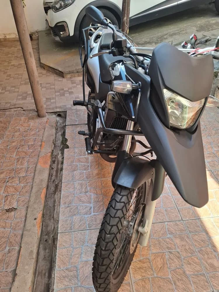 XRE 300 2014