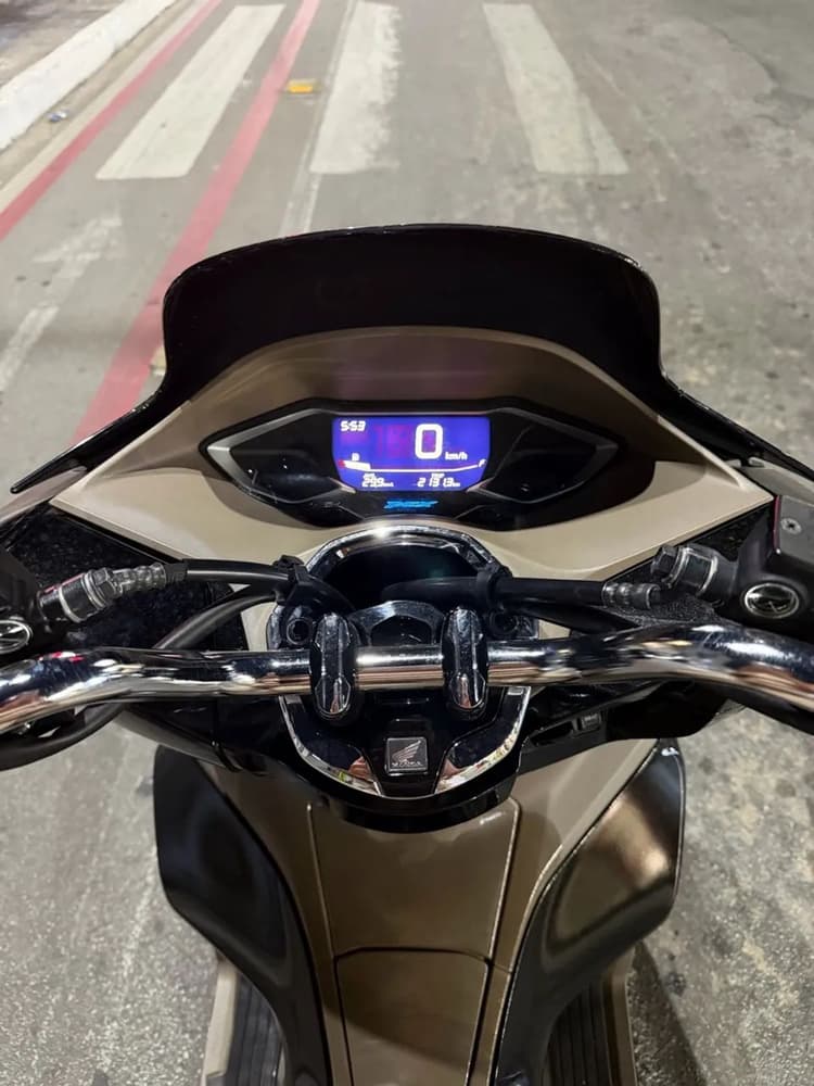 Pcx Dlx 2025 modelo 2026