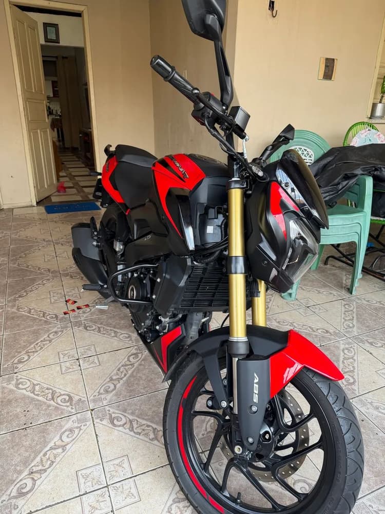 Dominar 250 Bajaj 