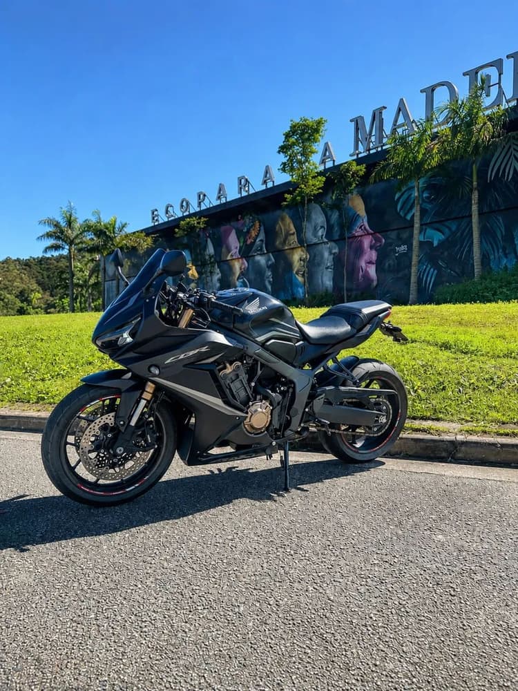 Cbr 650 r 