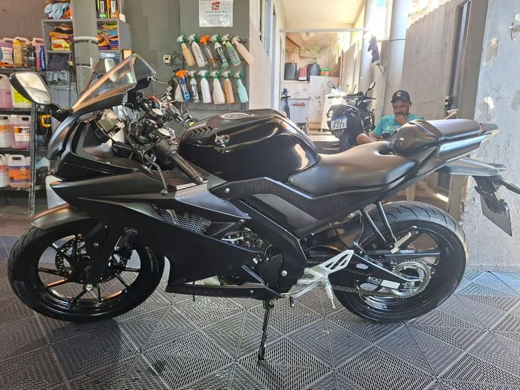 Yamaha R15