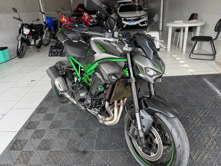 Z900