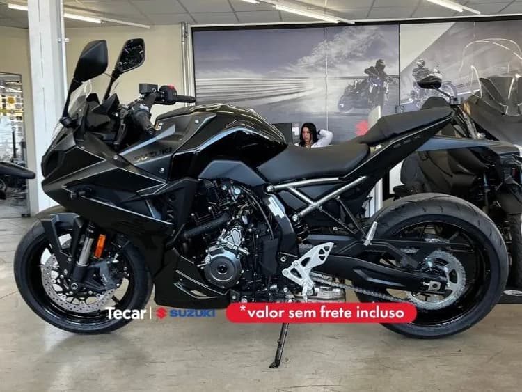 GSX 8R.