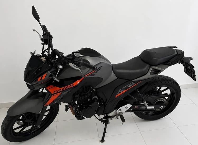 FAZER 250 2025
