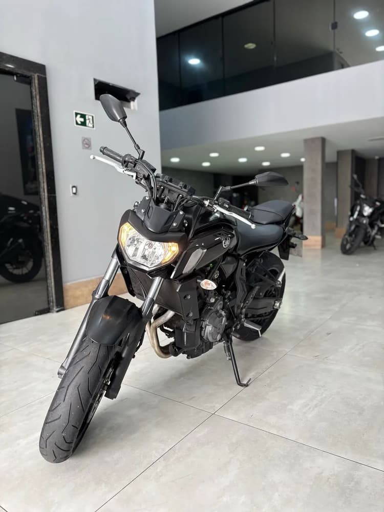 YAMAHA MT-07 2022