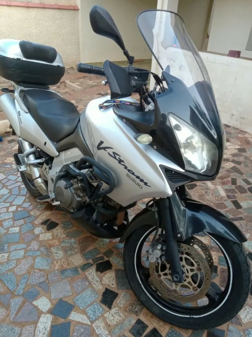 VSTROM 1000, 2003/2004 Prata