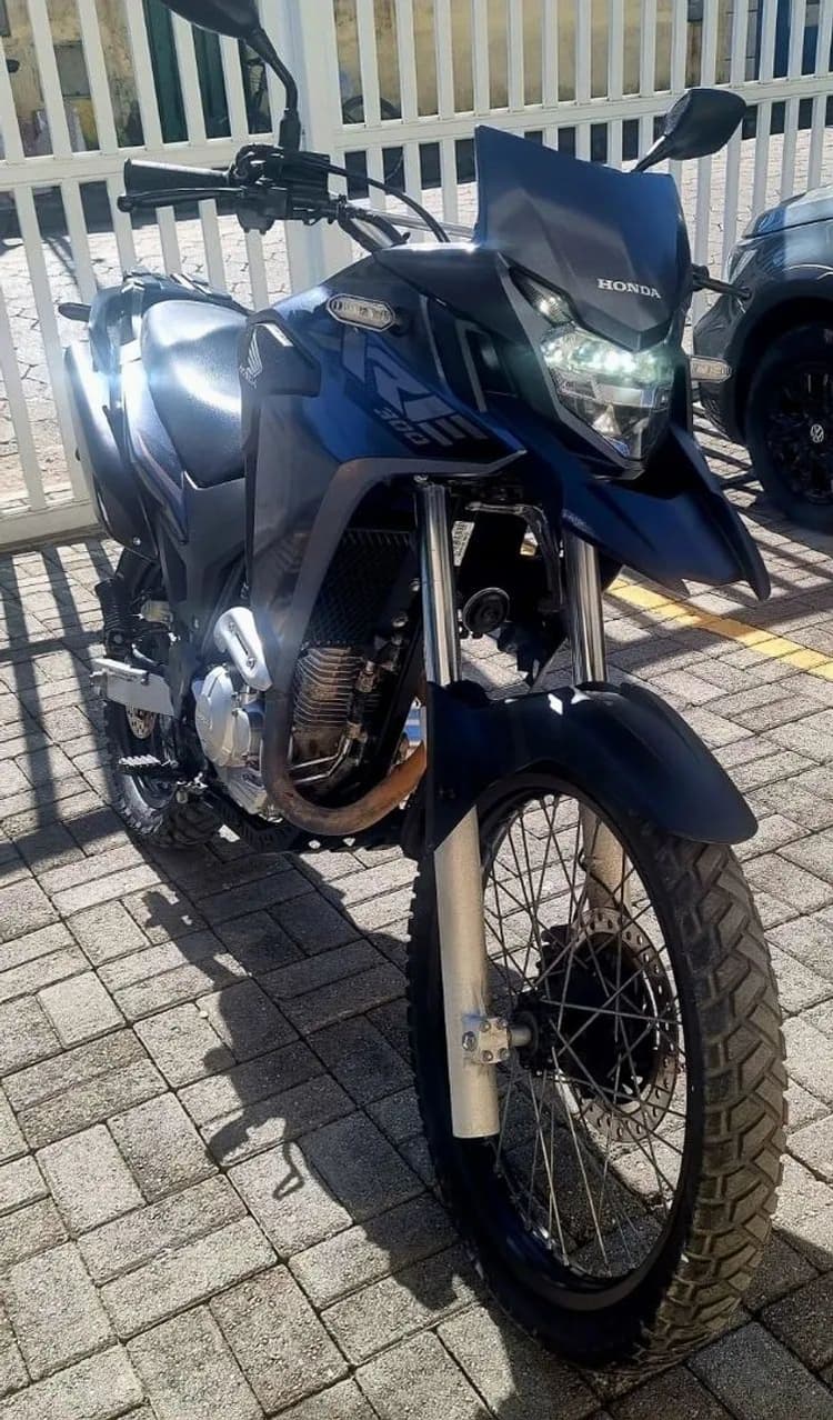 XRE 300 2023 