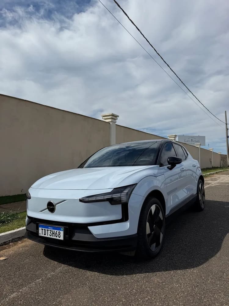 Volvo EX30 E60 Plus (elétrico) 2024