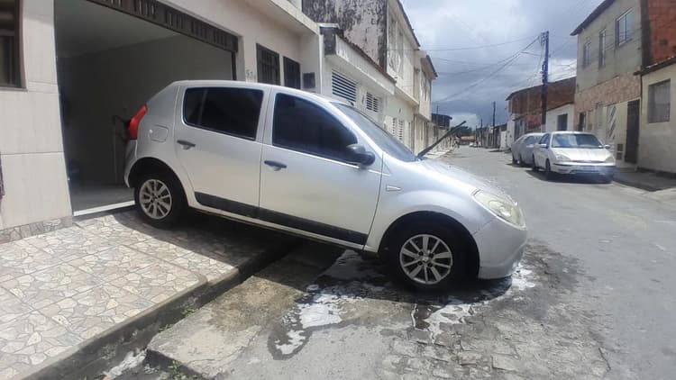 Renault Sandero Expression Hi-flex 1.0 16V 5P 2010