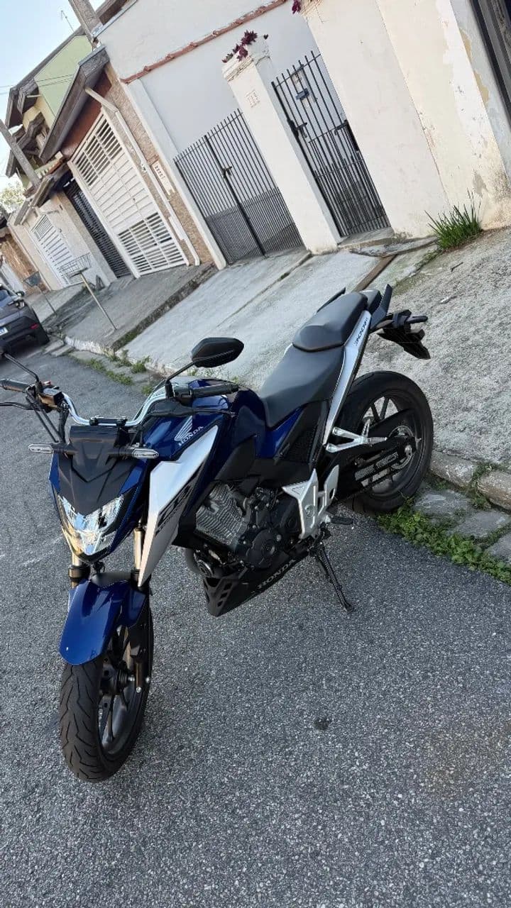 Cb300f Zero km