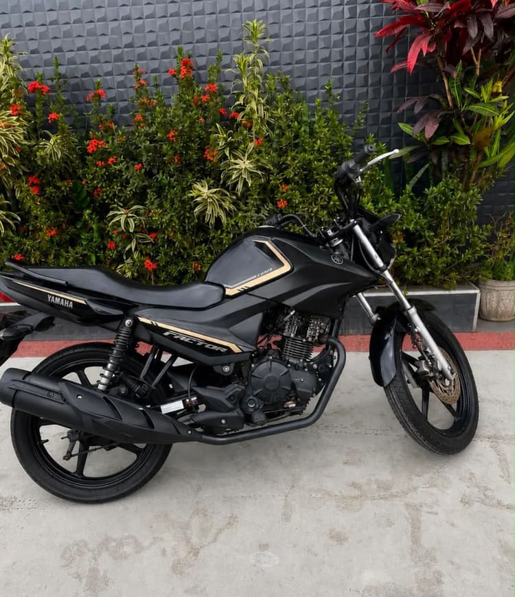 Yamaha Factor 150 2024 - Impecável, só transferir e andar!