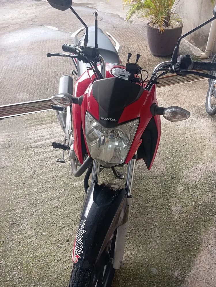 Titan 160 