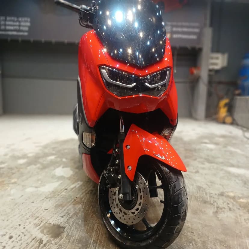 NMax 160 conect 