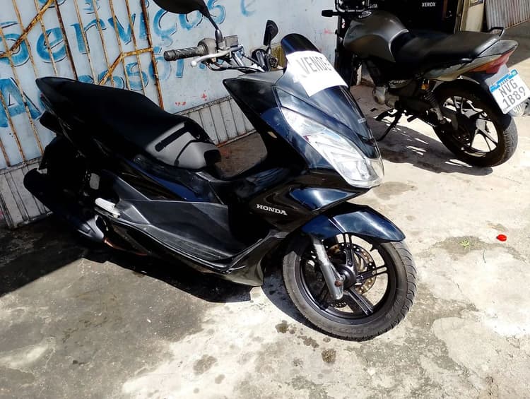 Vende-se essa PCX 
