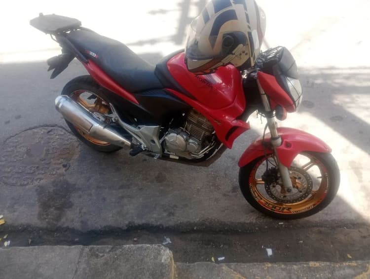 CB 300 segundo dono