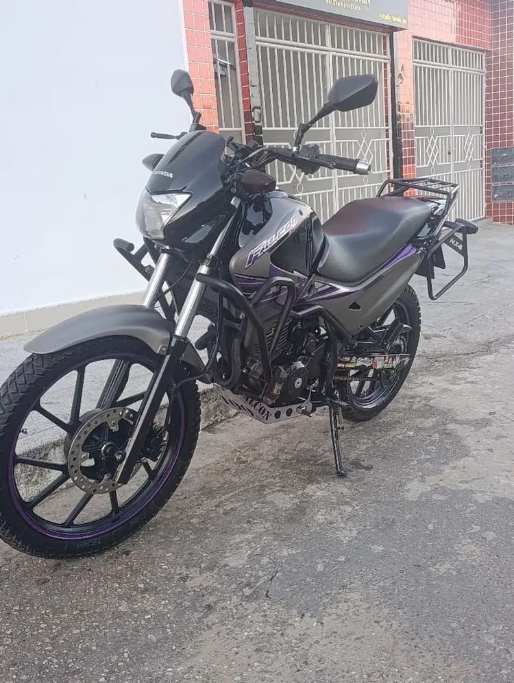Nc Falcon 400 2001