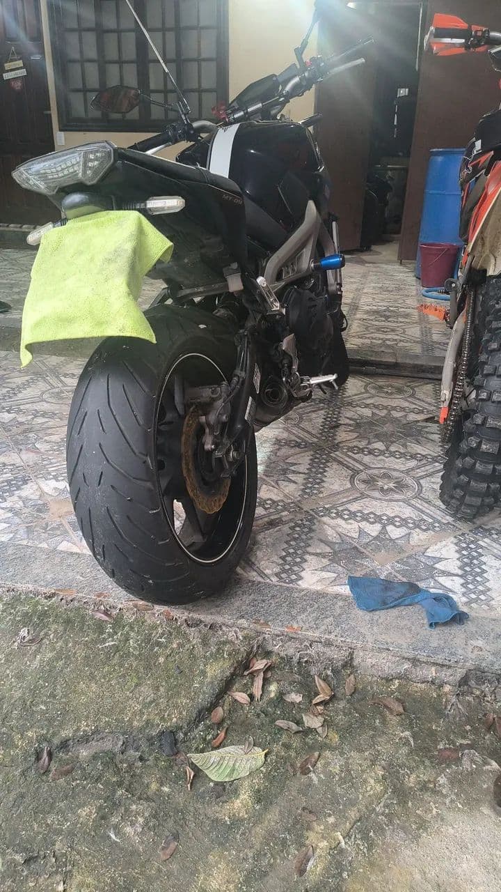 Vendo MT-09 ABS 2016 cor roxa 