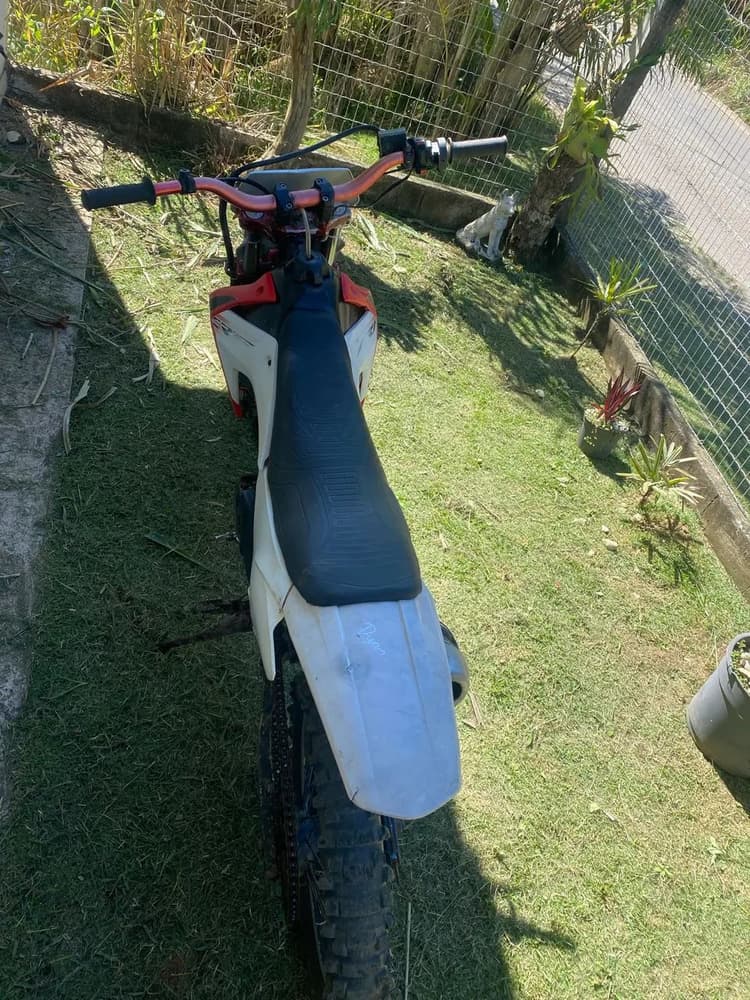 Xr 200 de trilha
