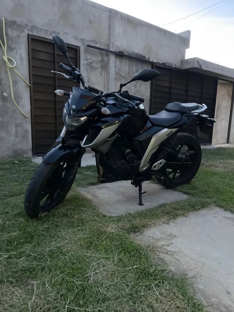 Fazer 250