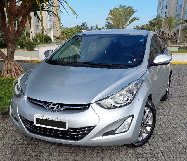 Hyundai Elantra GLS 2.0 16V Flex Aut. 2014