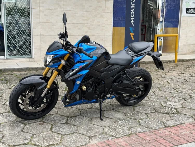 Suzuki GSX-S 750 