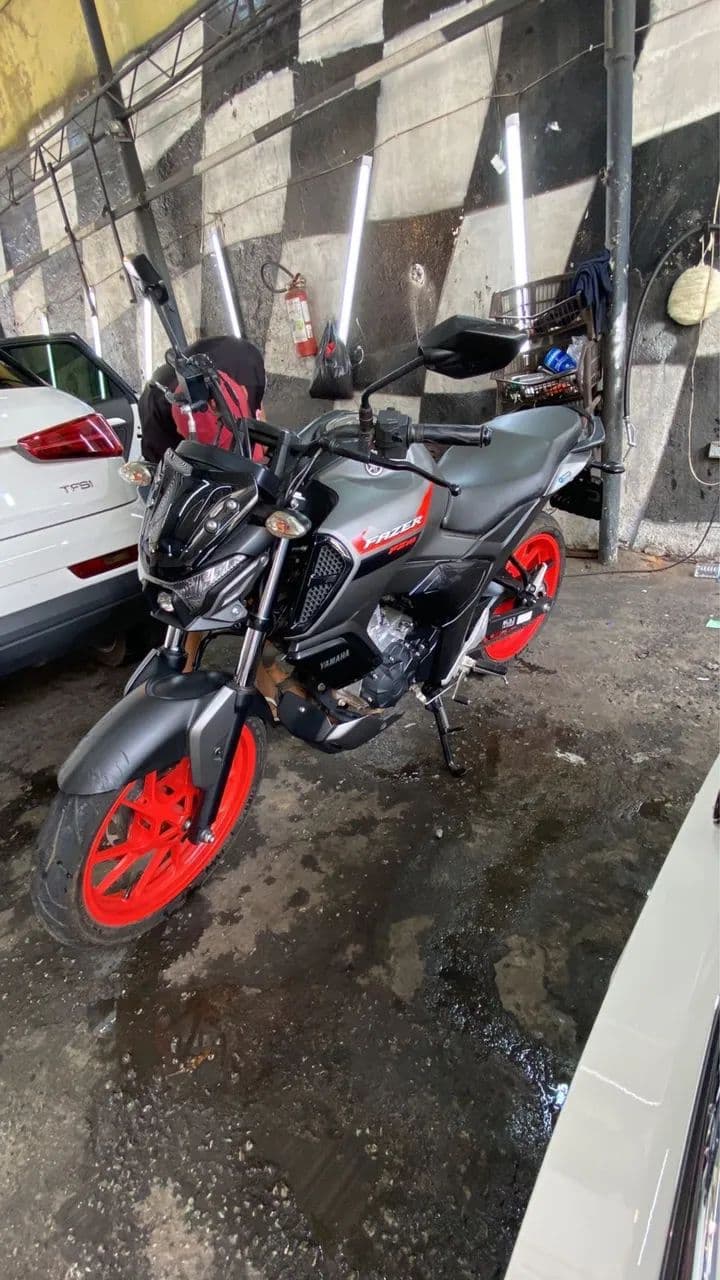Fz15 2025 conected 