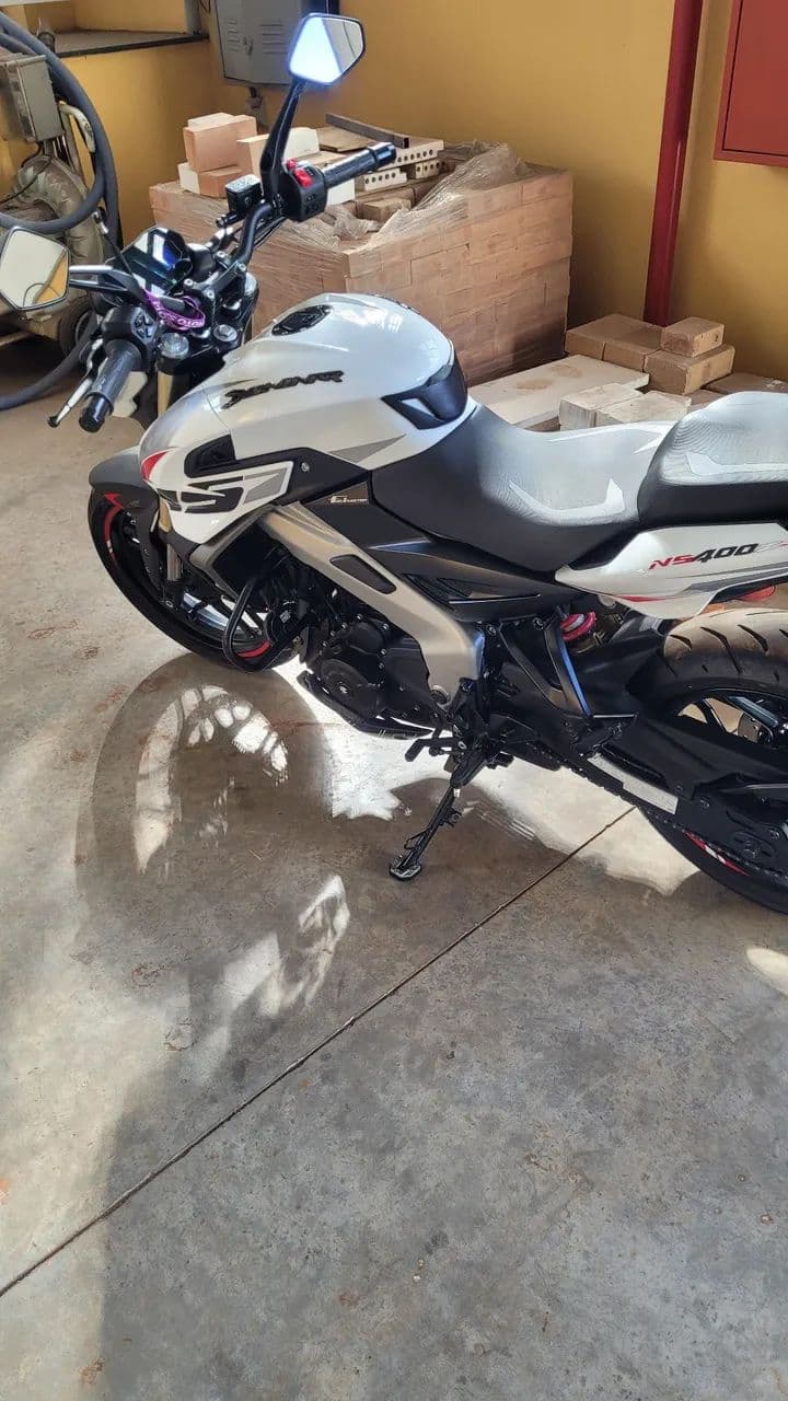 Dominar NS 400z 
